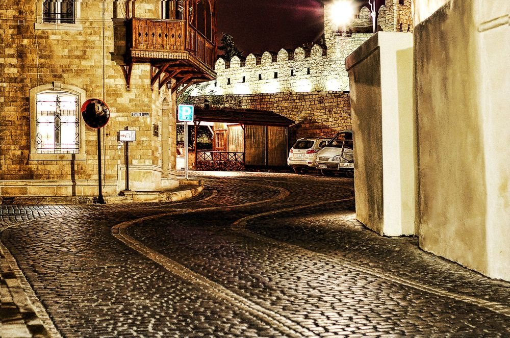 Azerbaijan – Eastern colors of Europe