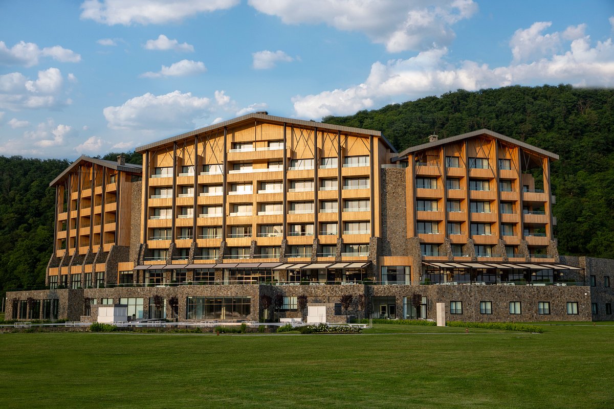 Travel Package For 7 Nights 8 Days in 5 Star Hotel